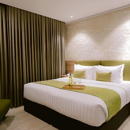 Goldberry Suites And Hotel Cebu ภายนอก รูปภาพ