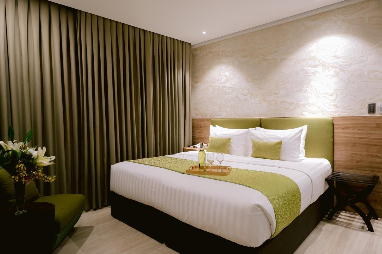 Goldberry Suites And Hotel Cebu ภายนอก รูปภาพ