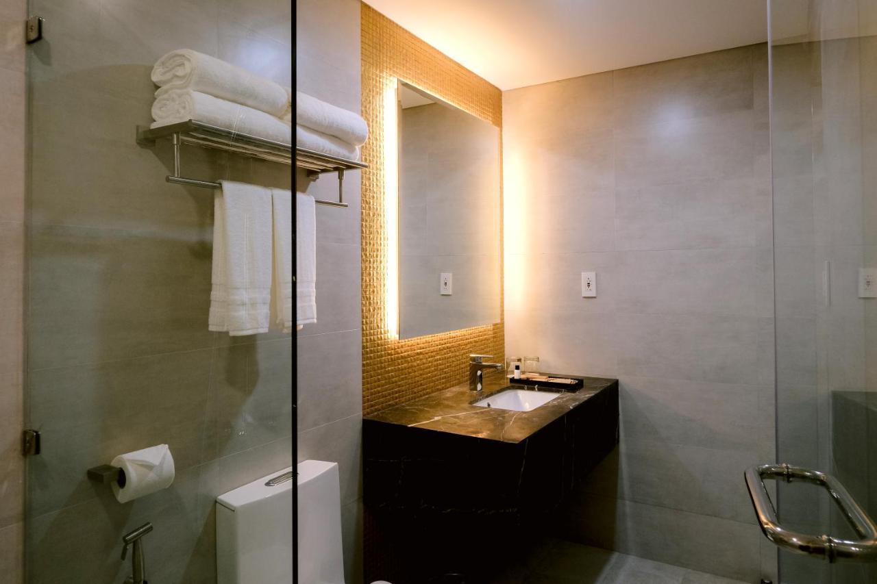 Goldberry Suites And Hotel Cebu ภายนอก รูปภาพ
